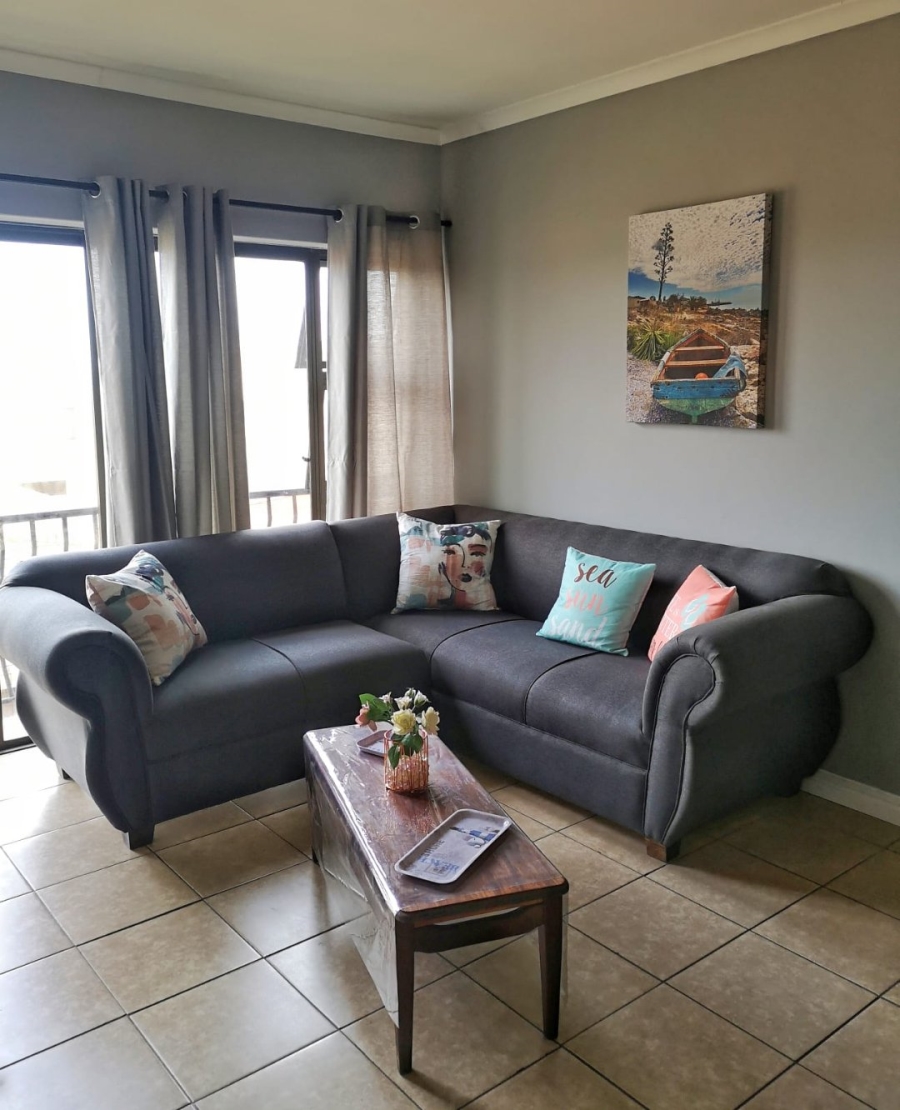 To Let 2 Bedroom Property for Rent in Wavecrest Eastern Cape